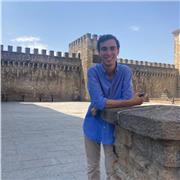 Joven graduado interesado en la docencia